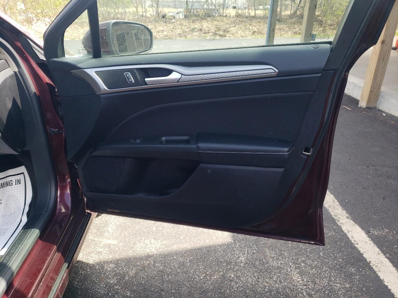 Ford Fusion SE FWD 2018