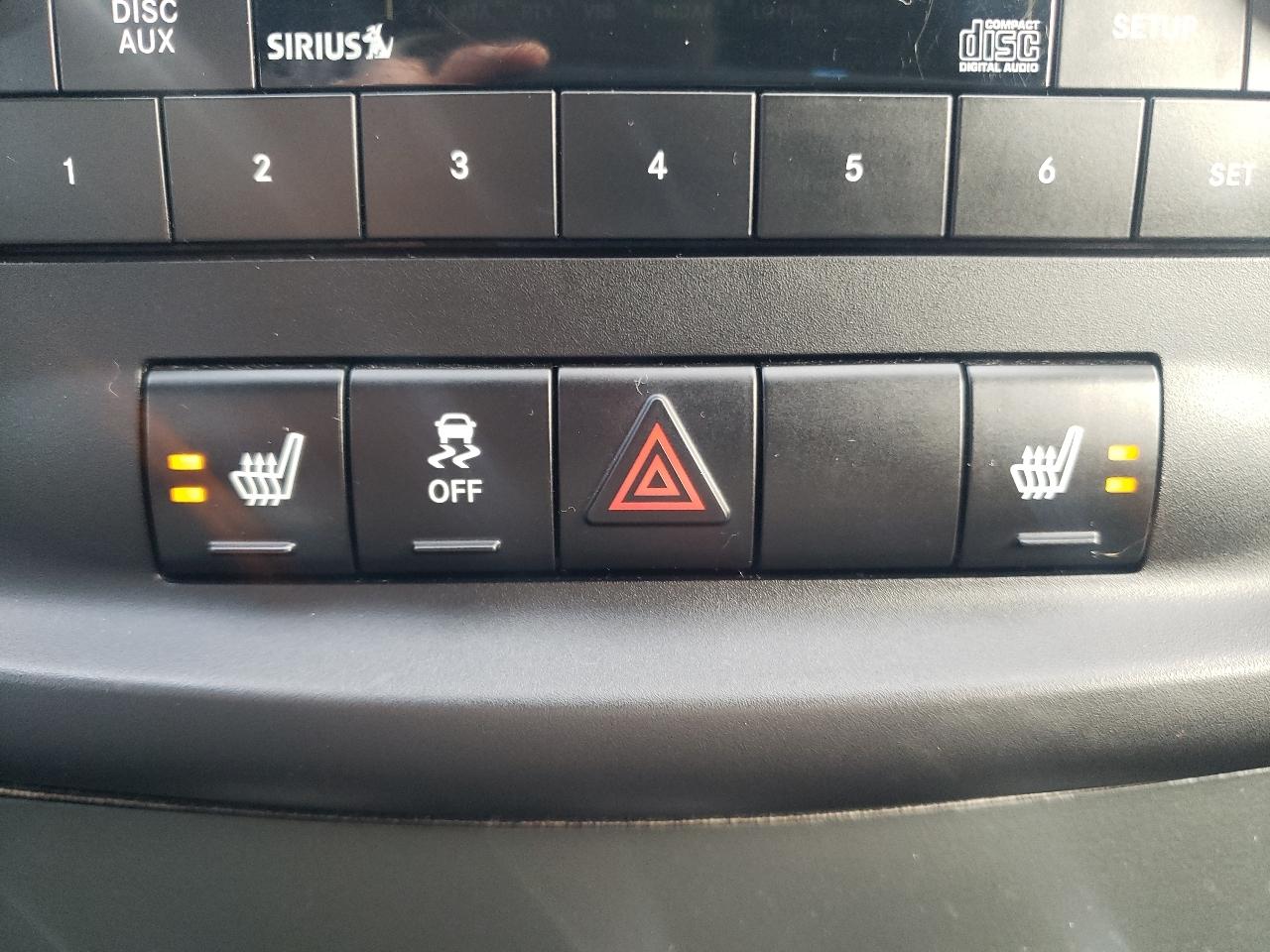 Dodge Avenger 4dr Sdn SXT 2012