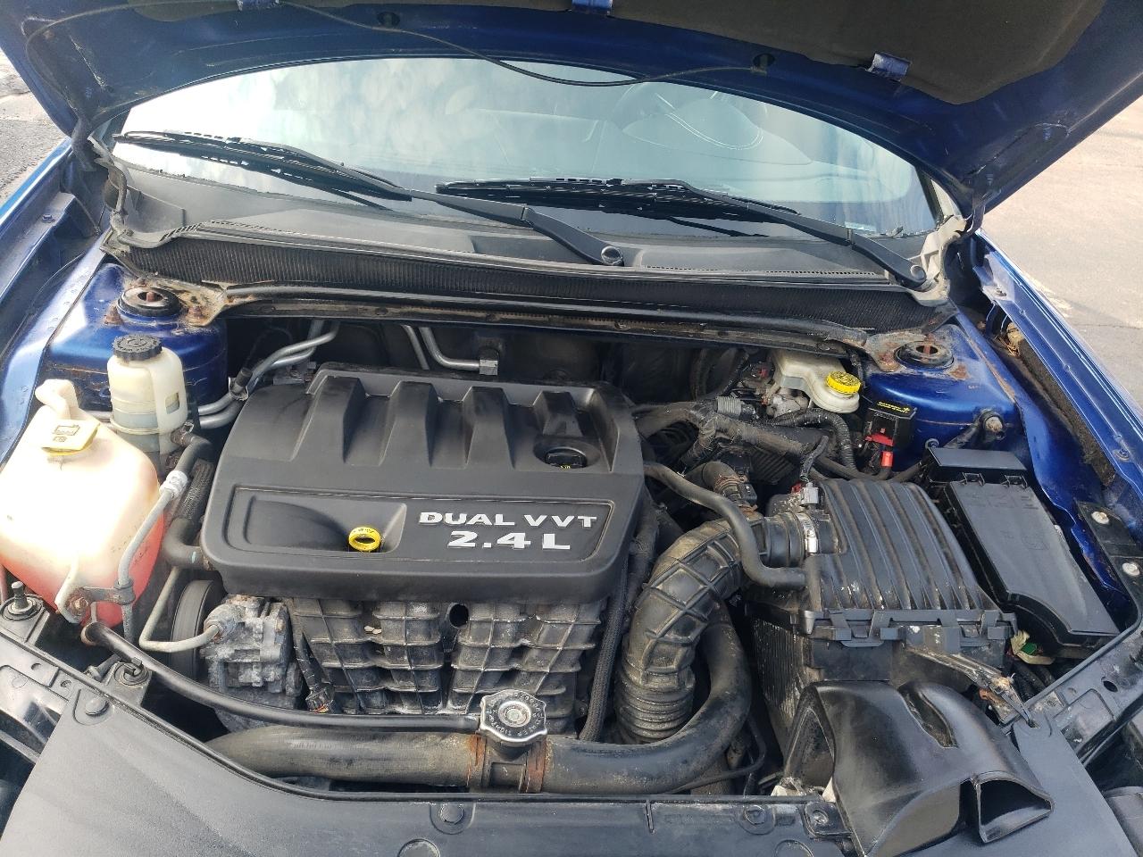 Dodge Avenger 4dr Sdn SXT 2012