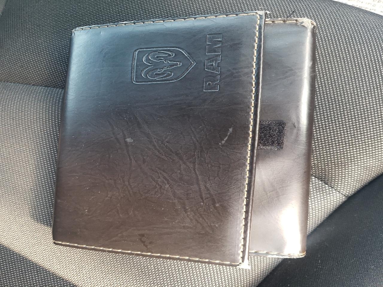 Dodge Avenger 4dr Sdn SXT 2012