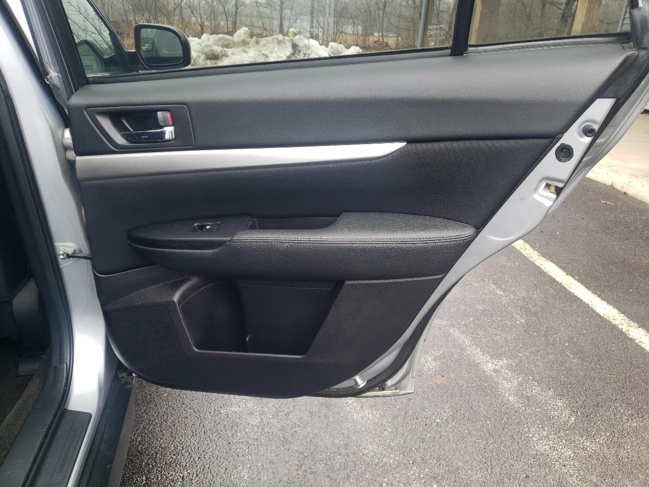 Subaru Outback 4dr Wgn H4 Auto 2.5i Premium 2014