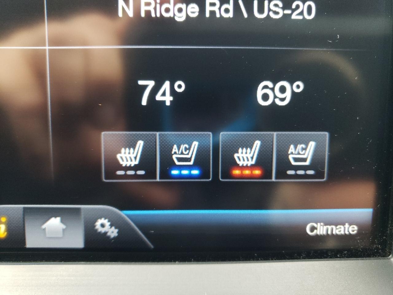 Ford F-150 4WD SuperCrew 145" Platinum 2014