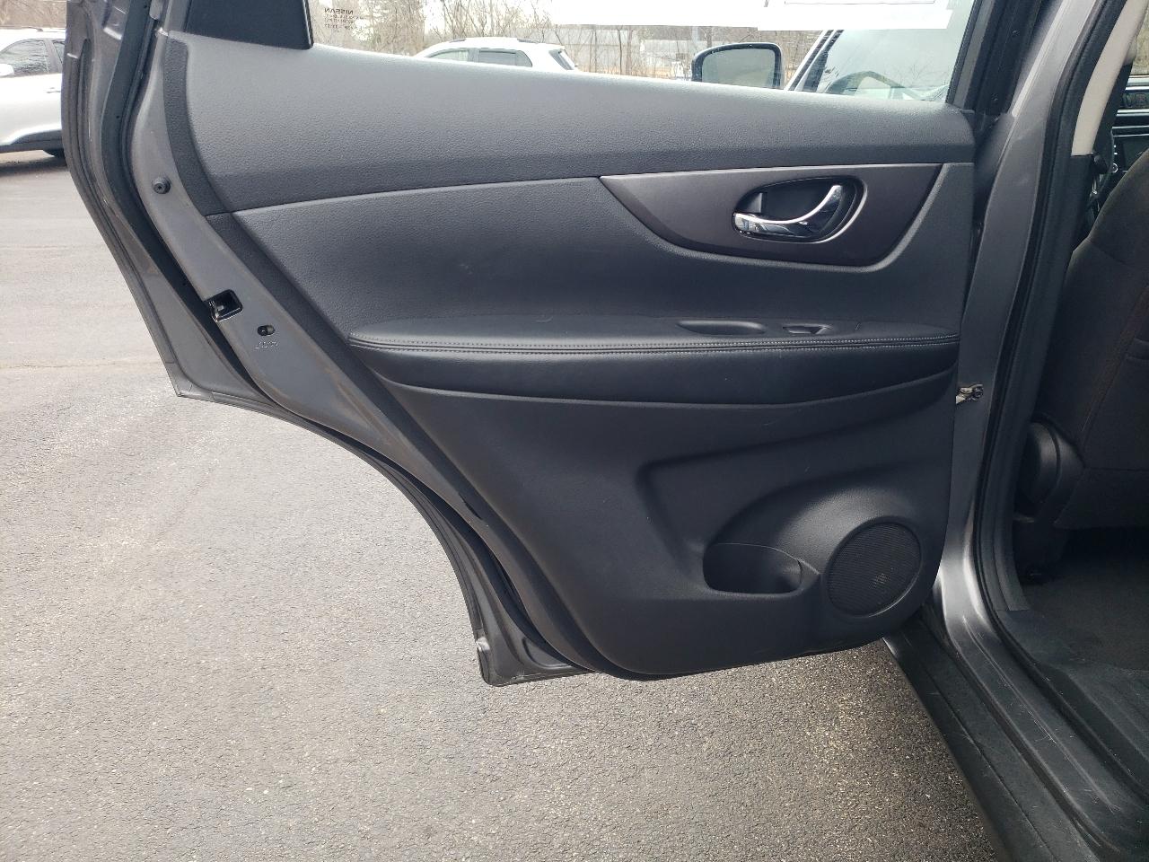 Nissan Rogue AWD 4dr S 2015