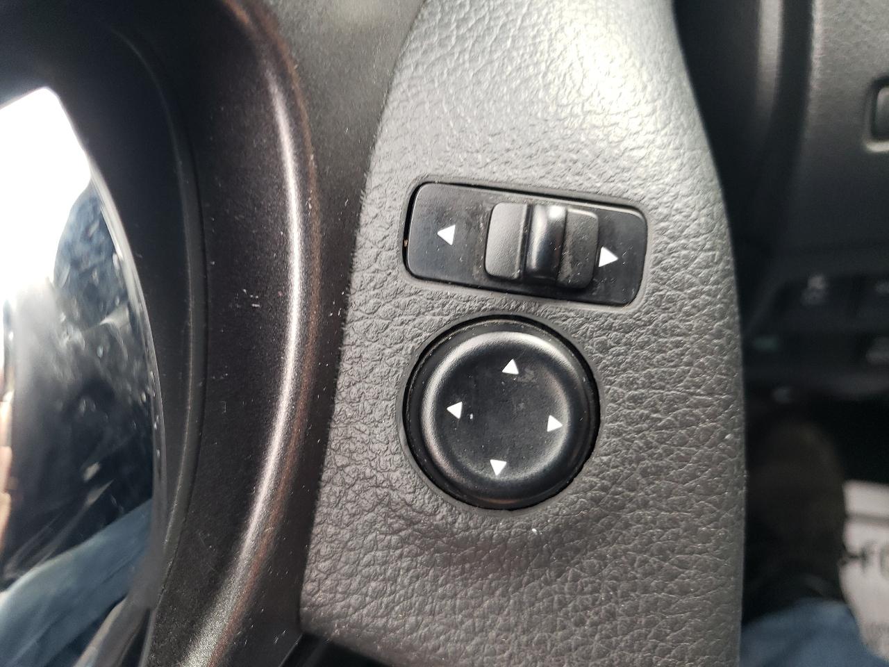 Nissan Rogue AWD 4dr S 2015