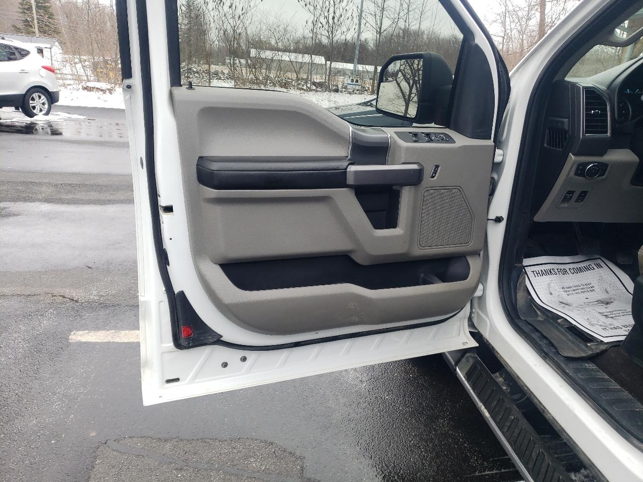 Ford F-150 4WD SuperCab 133" XLT 2019