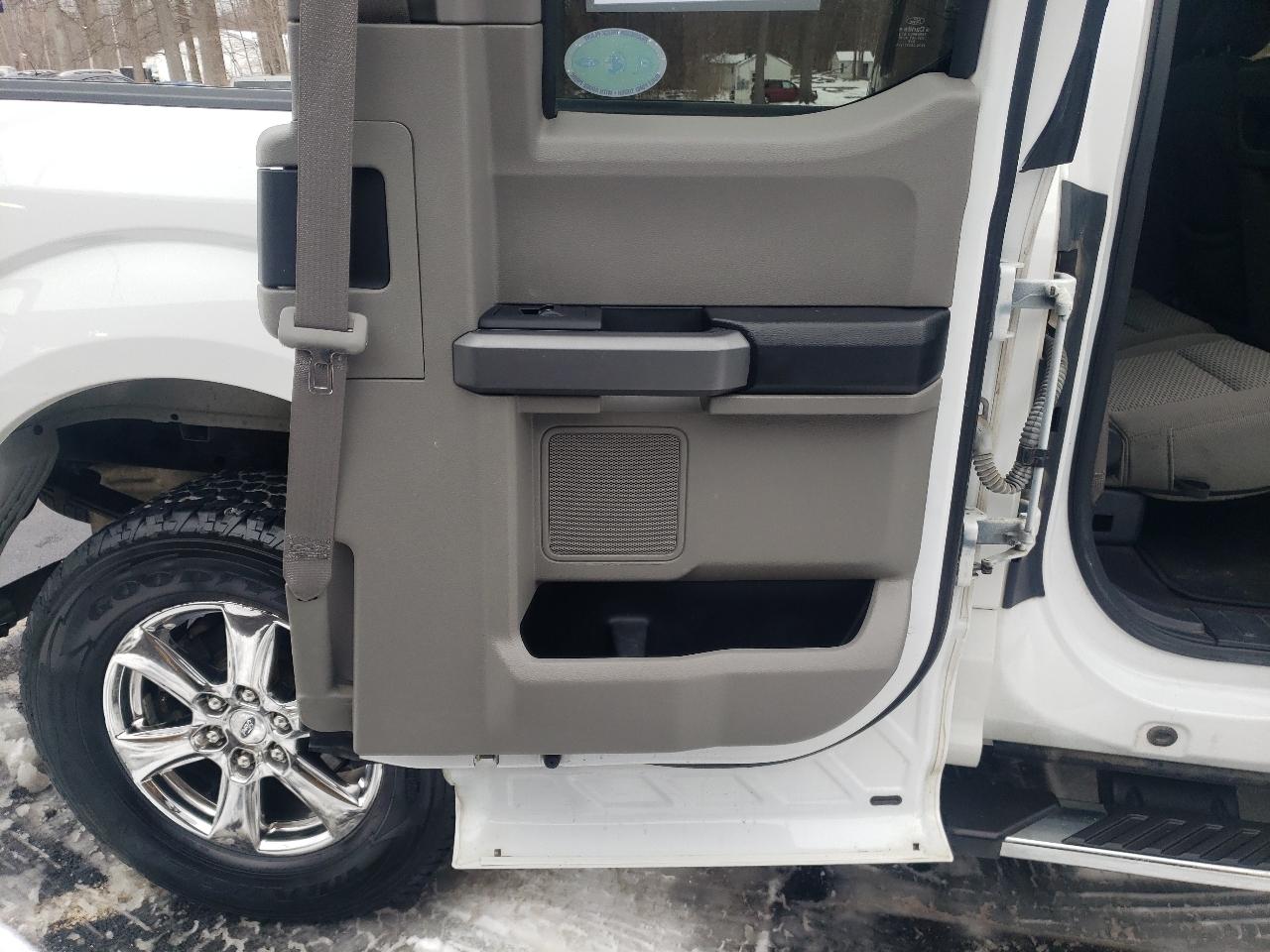 Ford F-150 4WD SuperCab 133" XLT 2019