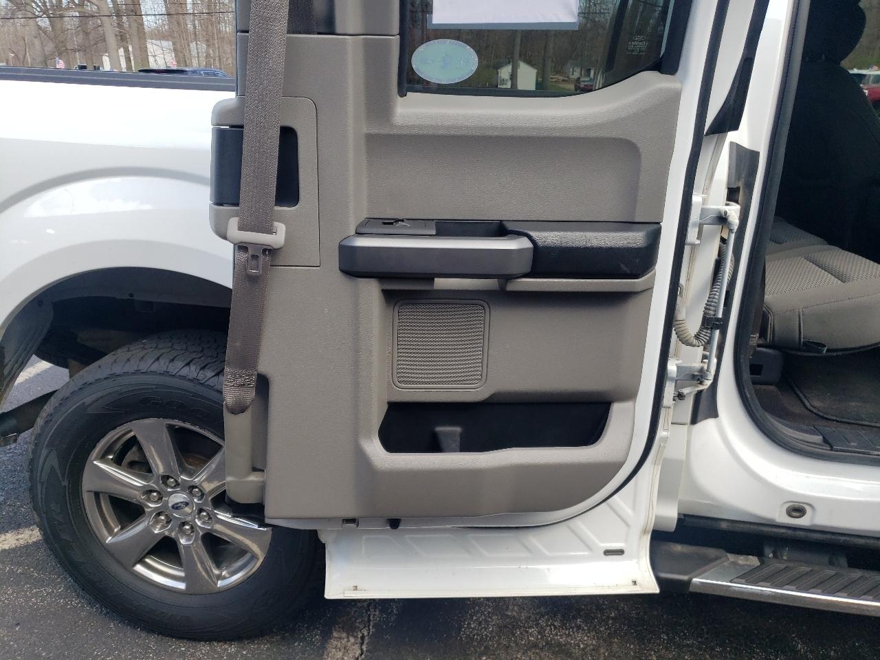 Ford F-150 4WD SuperCab 133" XLT 2019