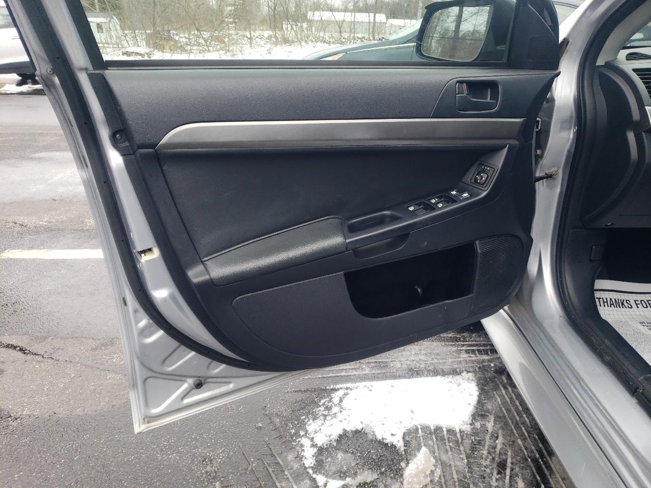 Mitsubishi Lancer 4dr Sdn CVT ES FWD 2013