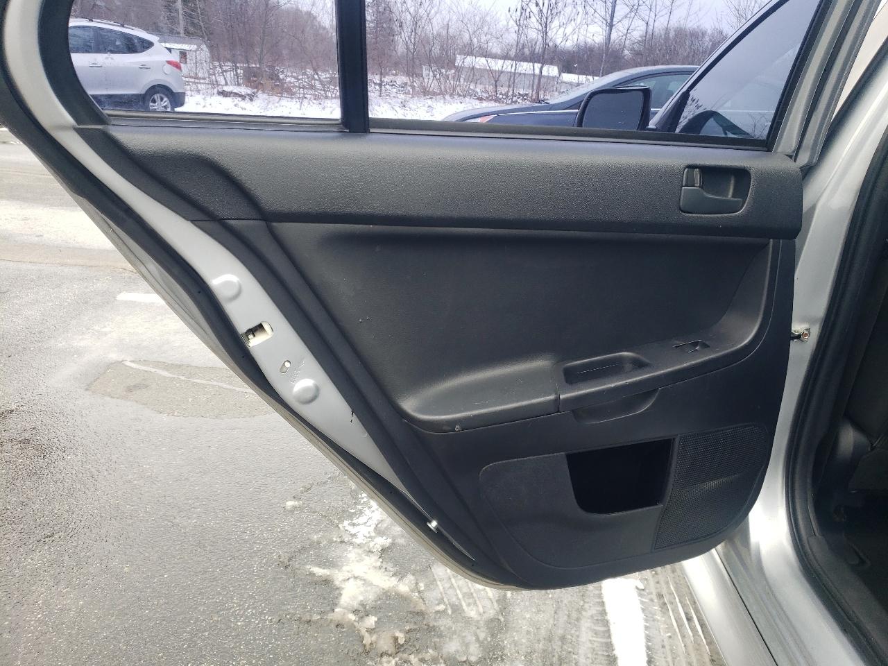 Mitsubishi Lancer 4dr Sdn CVT ES FWD 2013