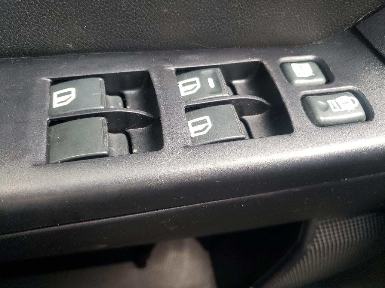 Mitsubishi Lancer 4dr Sdn CVT ES FWD 2013