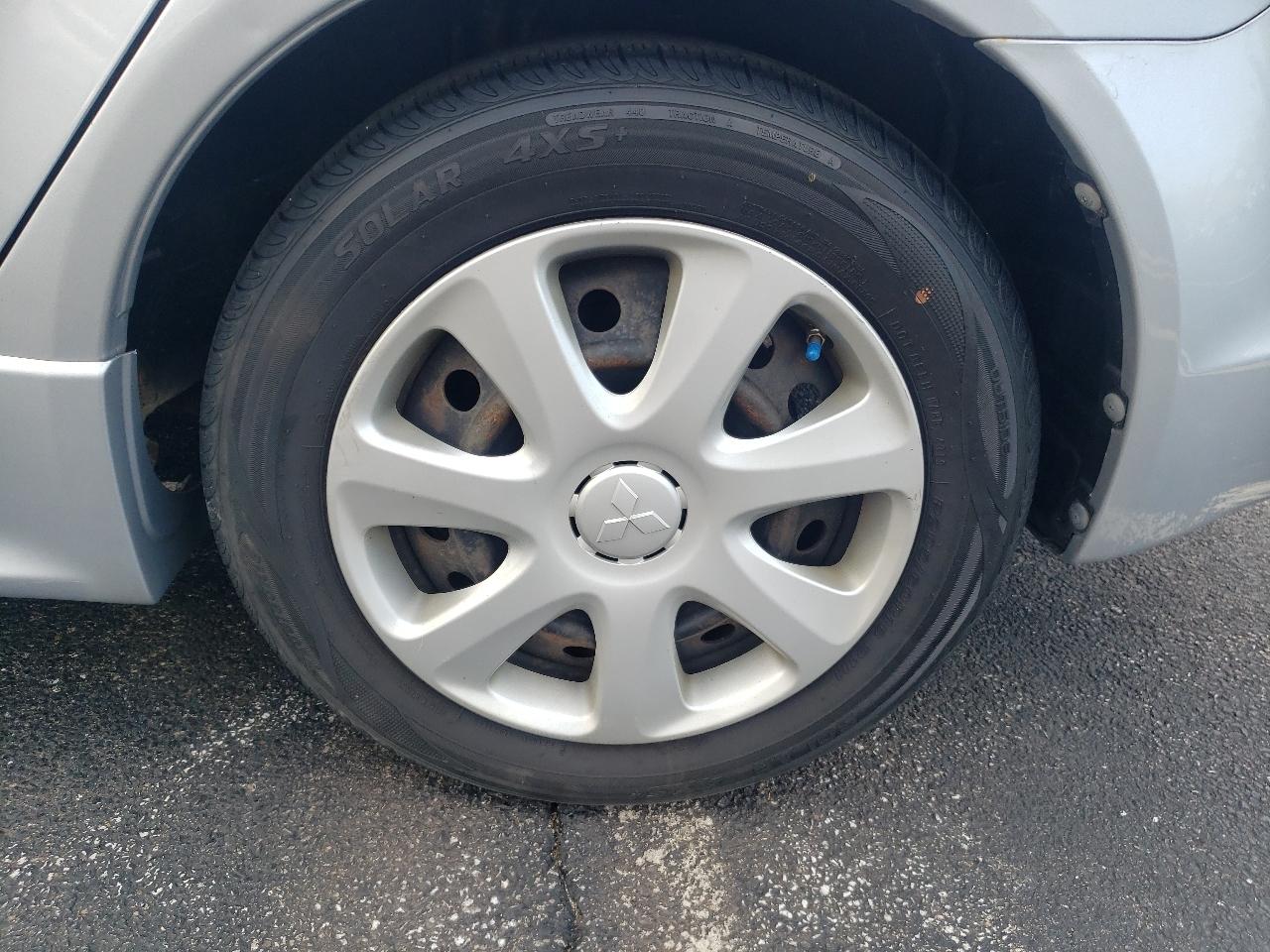 Mitsubishi Lancer 4dr Sdn CVT ES FWD 2013