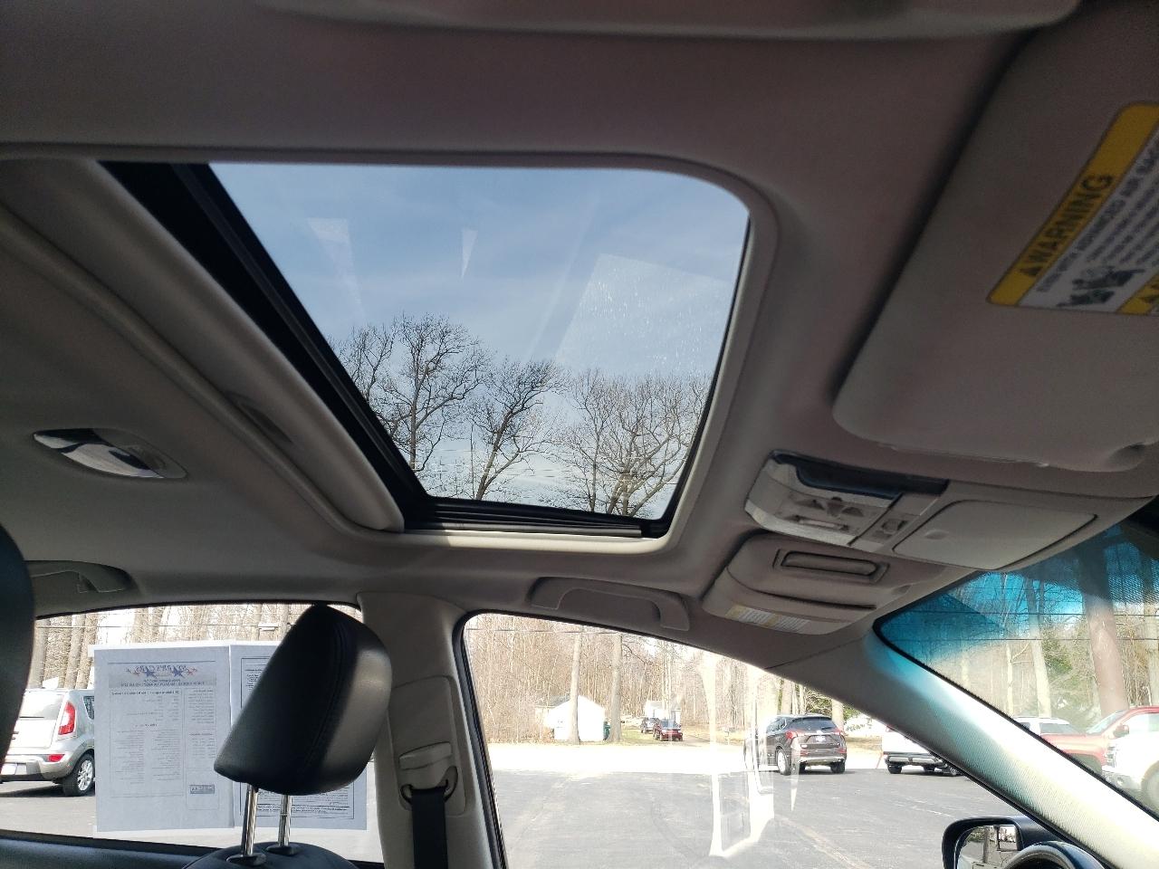 Subaru Legacy 4dr Sdn H4 Auto 2.5i Limited 2012