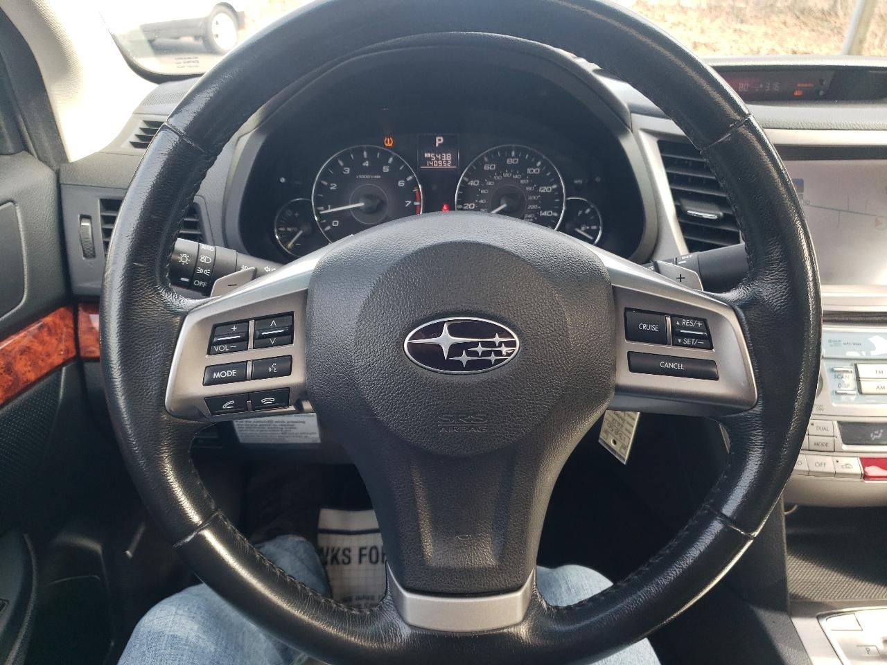 Subaru Legacy 4dr Sdn H4 Auto 2.5i Limited 2012