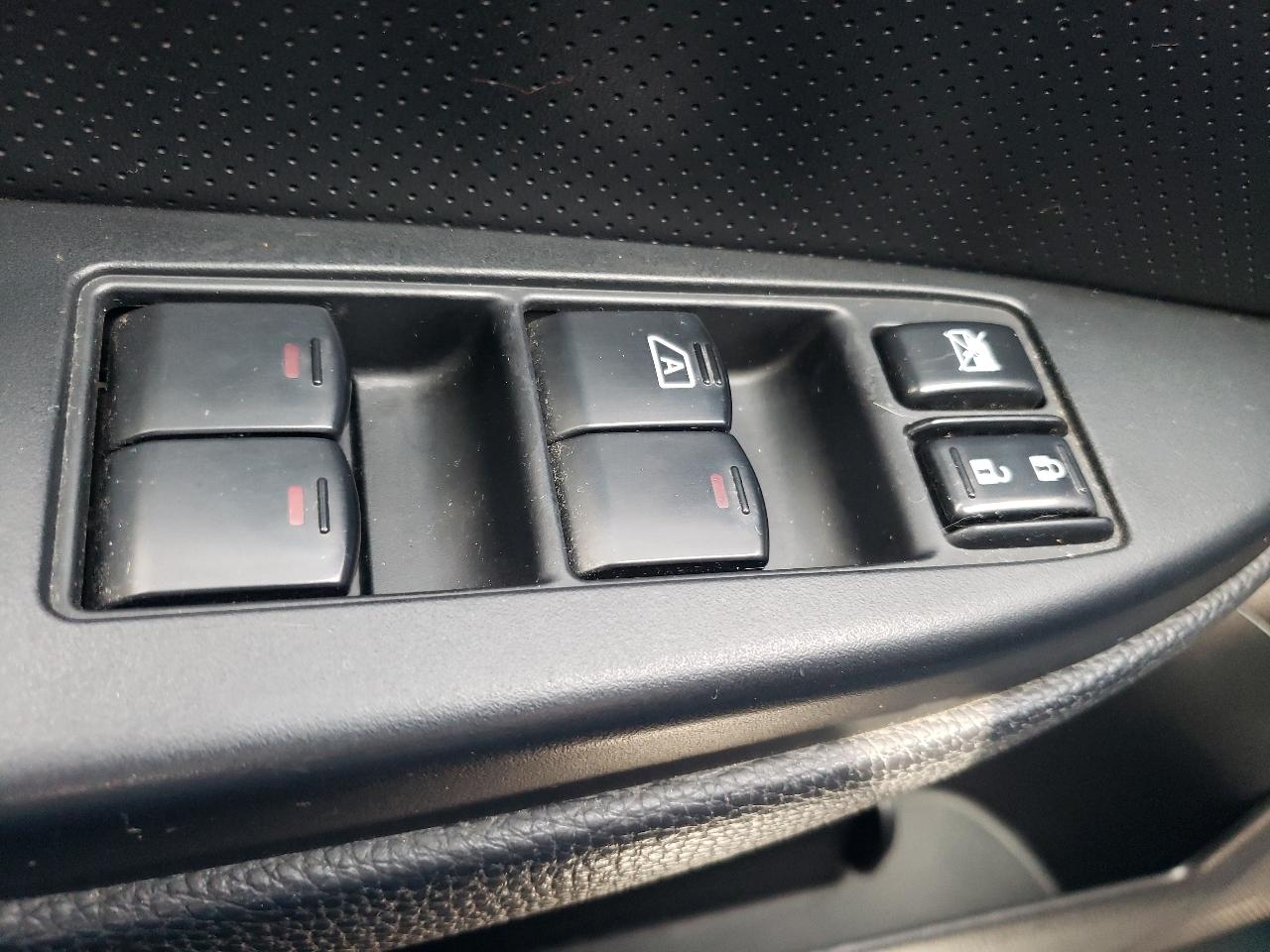 Subaru Legacy 4dr Sdn H4 Auto 2.5i Limited 2012