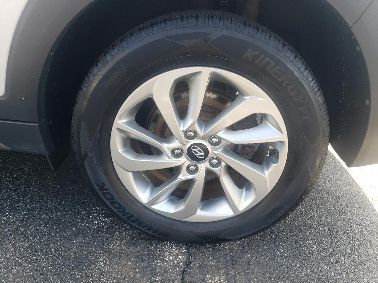 Hyundai Tucson AWD 4dr SE 2016