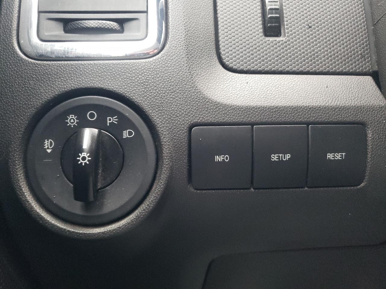 Ford Escape 4WD 4dr Limited 2012