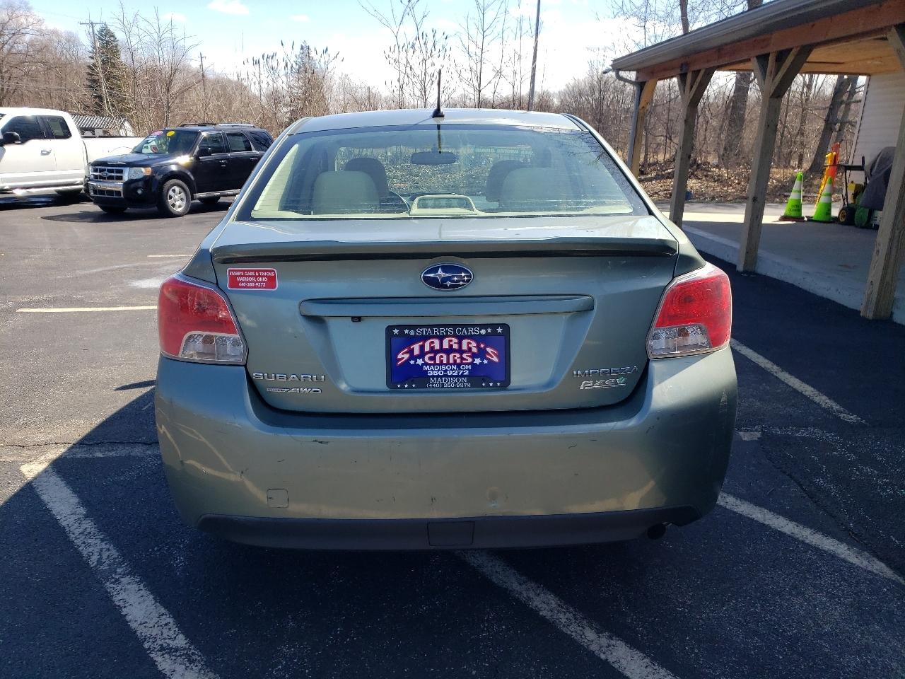 Subaru Impreza Sedan 4dr CVT 2.0i 2015