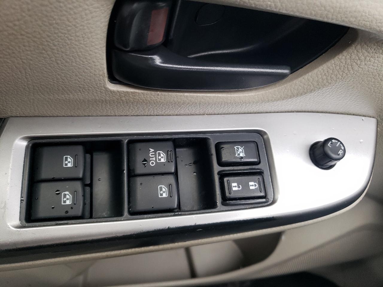 Subaru Impreza Sedan 4dr CVT 2.0i 2015