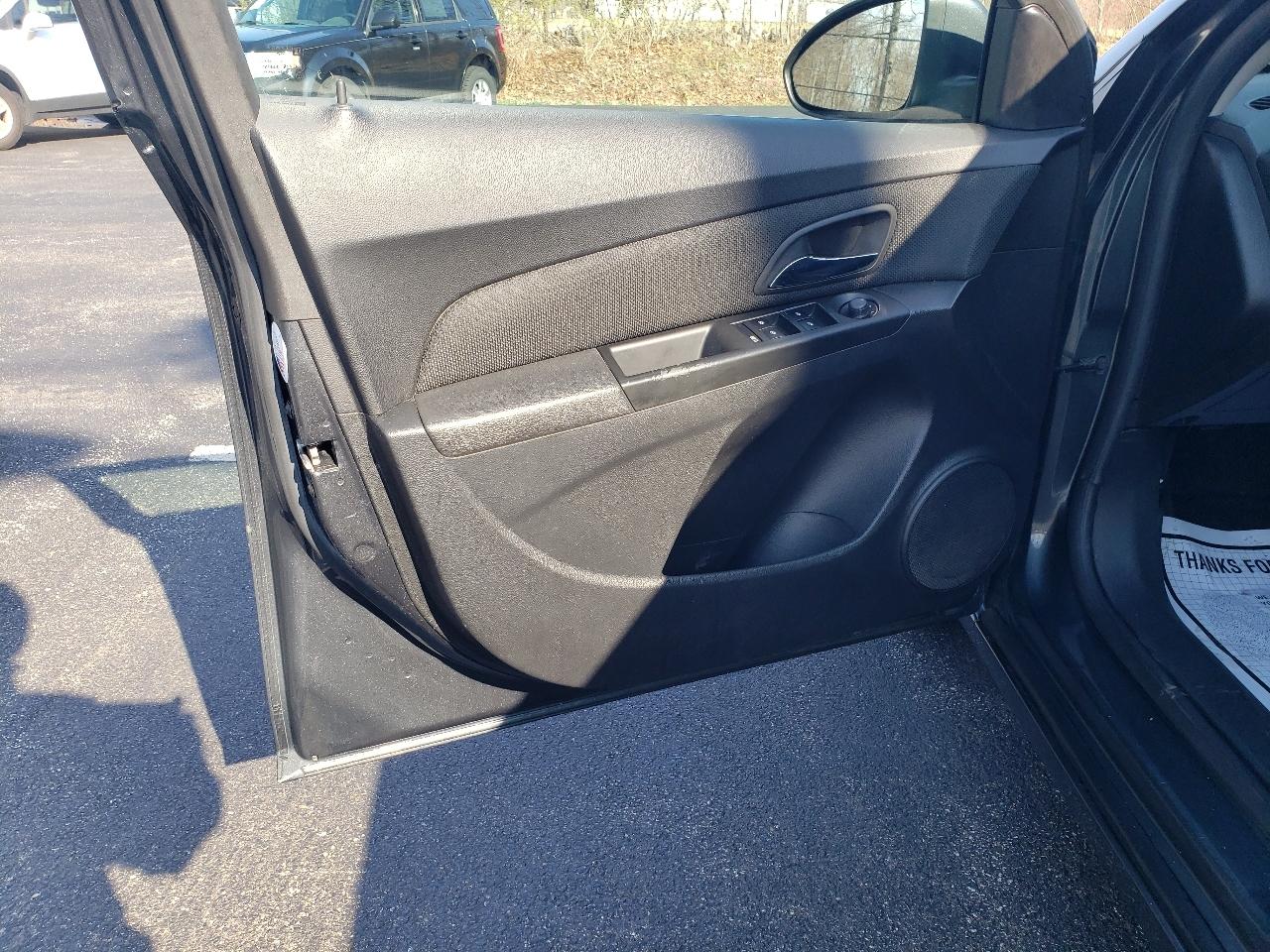 Chevrolet Cruze 4dr Sdn Auto 1LT 2013