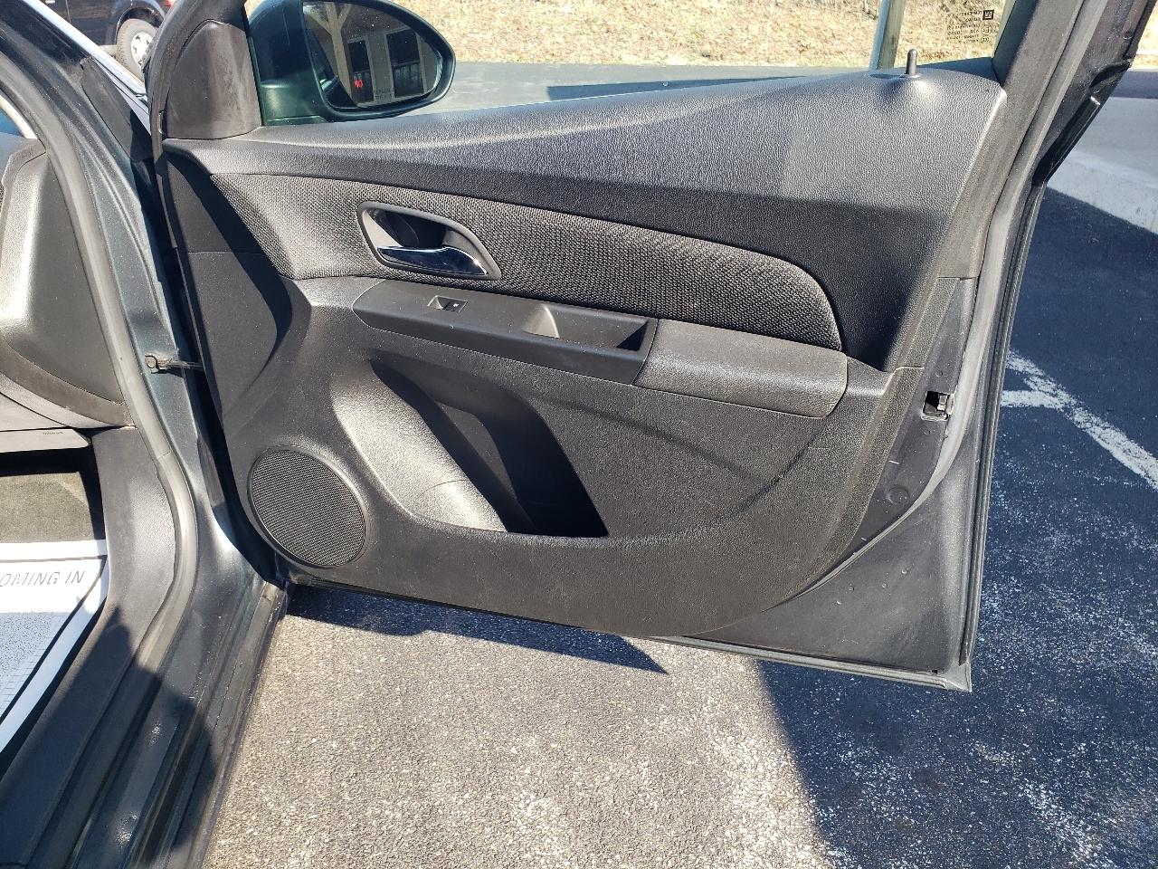 Chevrolet Cruze 4dr Sdn Auto 1LT 2013