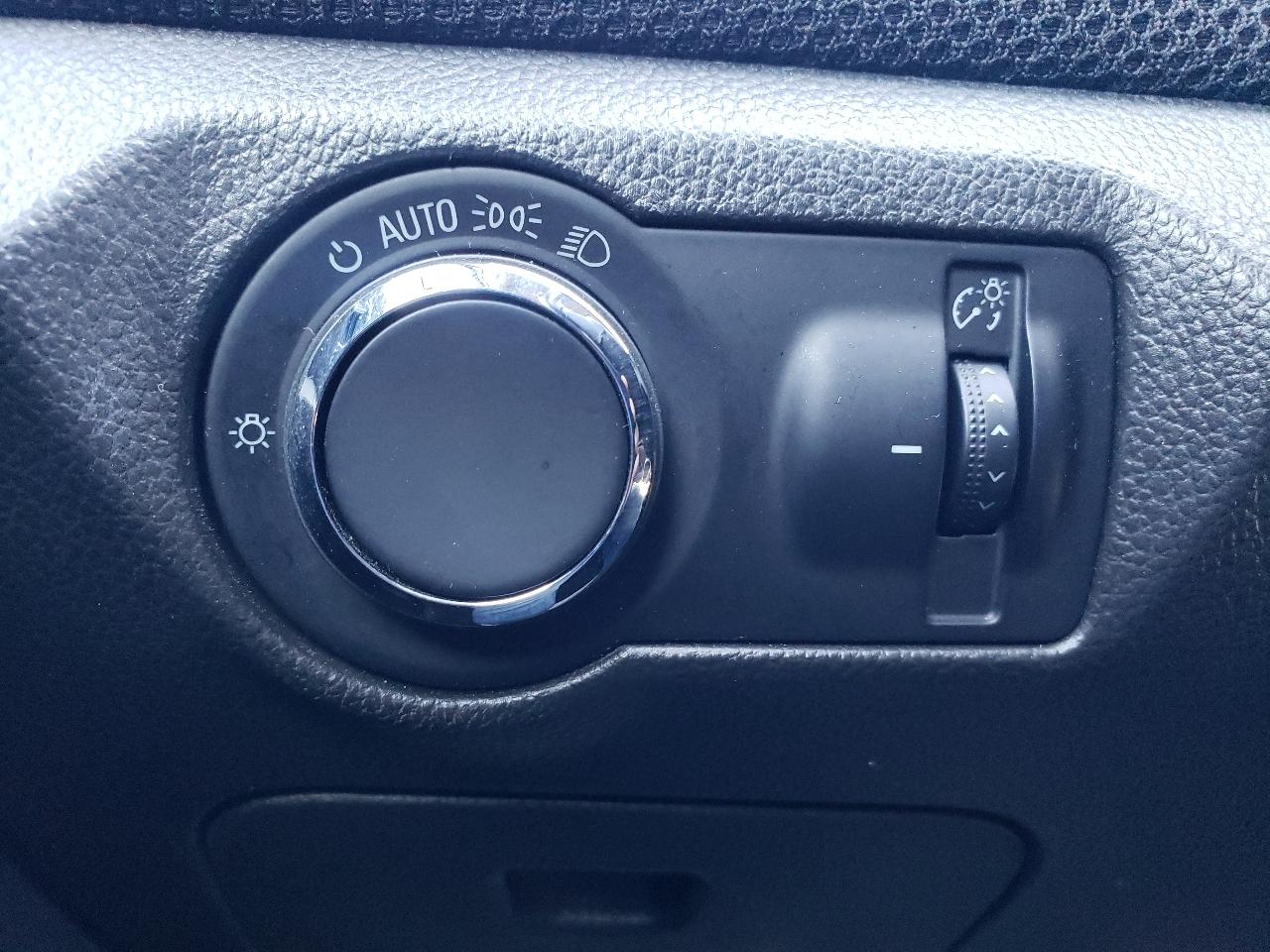 Chevrolet Cruze 4dr Sdn Auto 1LT 2013