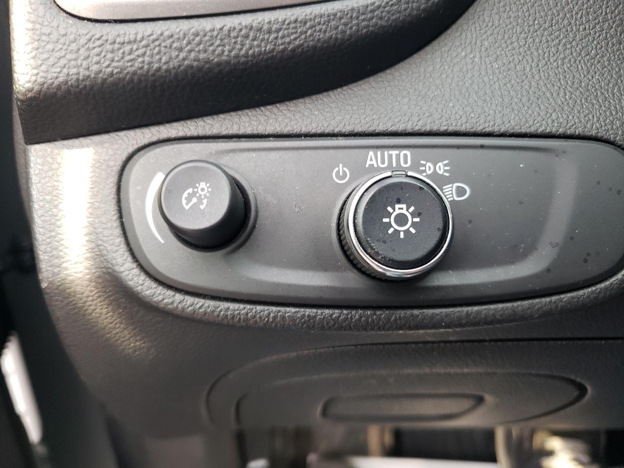 Chevrolet Trax FWD 4dr LT 2019