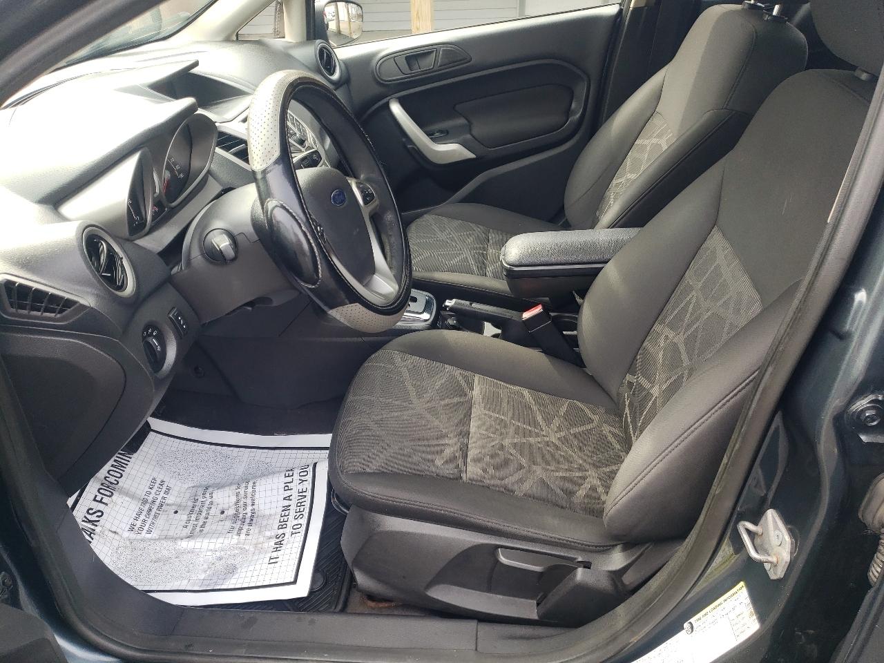 Ford Fiesta 5dr HB SE 2011