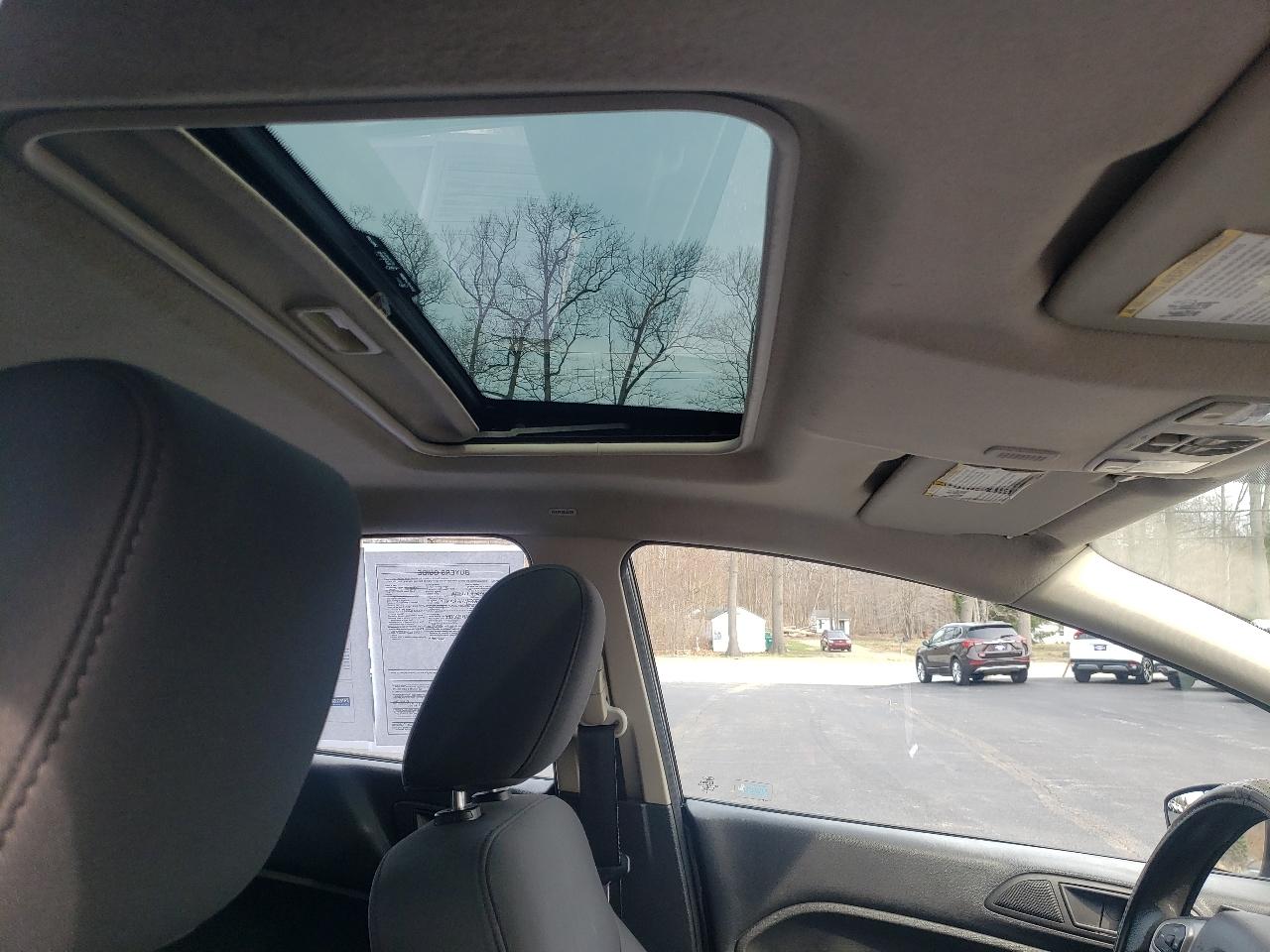 Ford Fiesta 5dr HB SE 2011