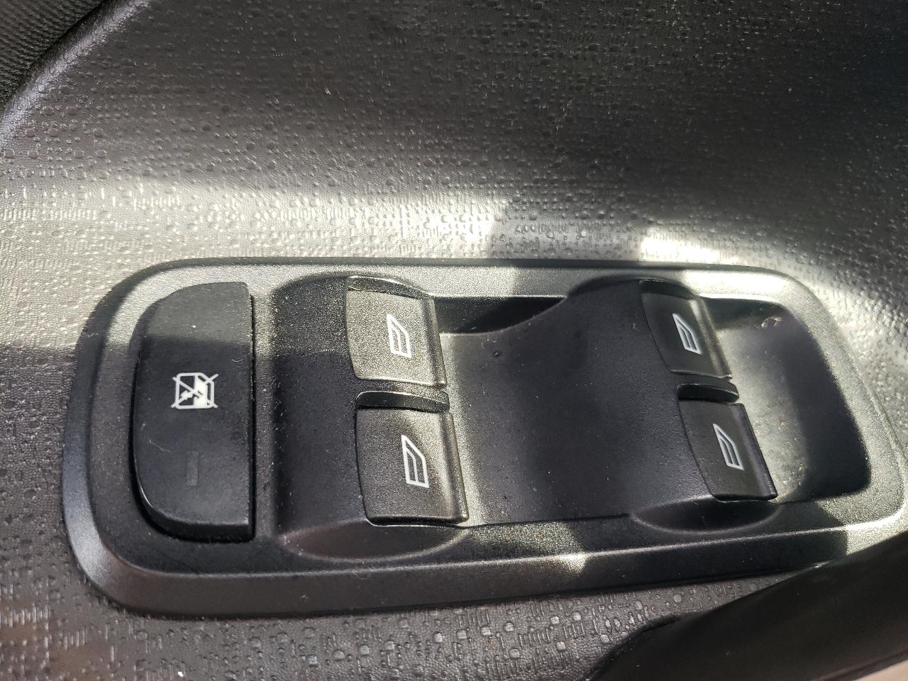 Ford Fiesta 5dr HB SE 2011