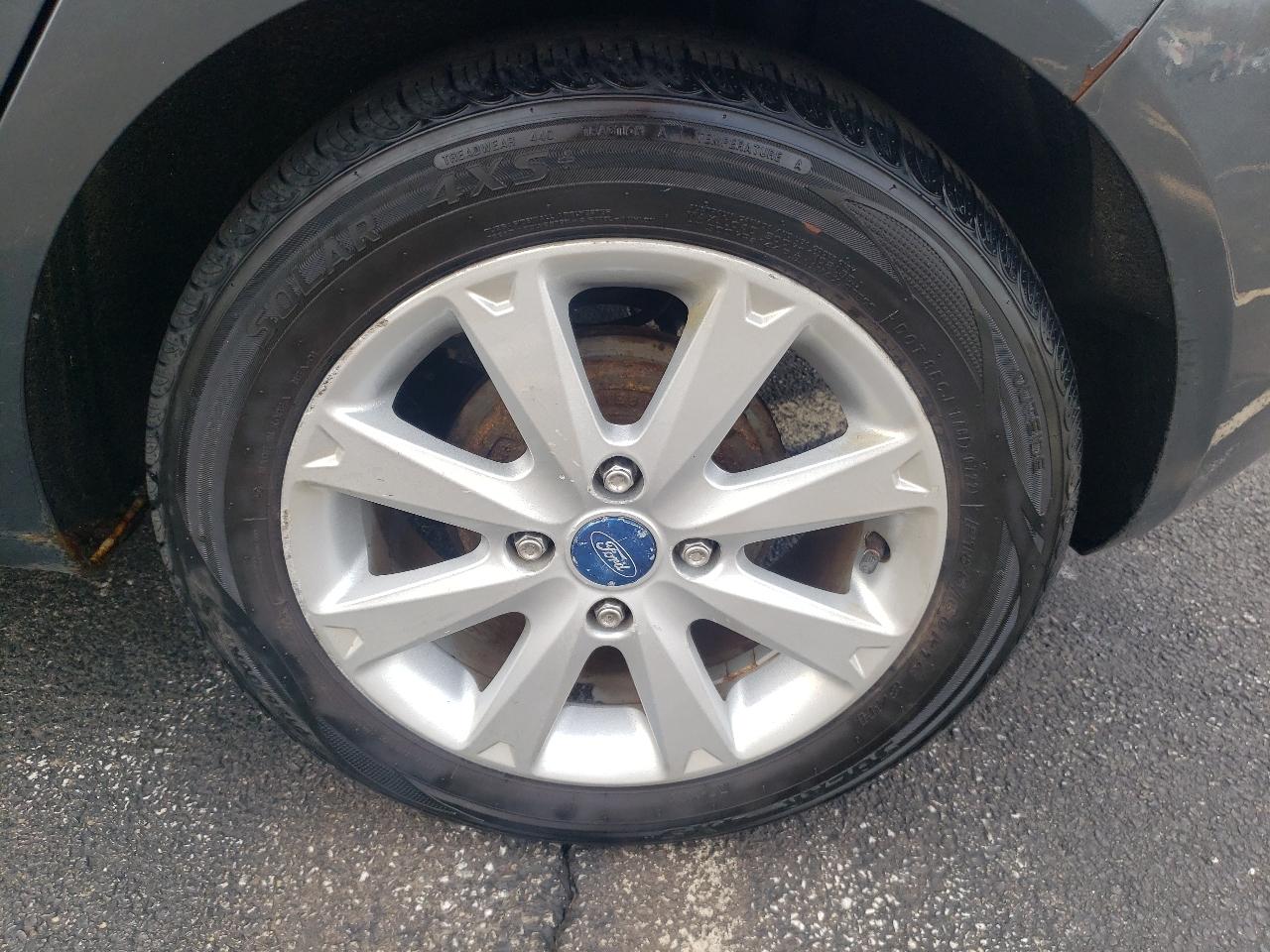 Ford Fiesta 5dr HB SE 2011