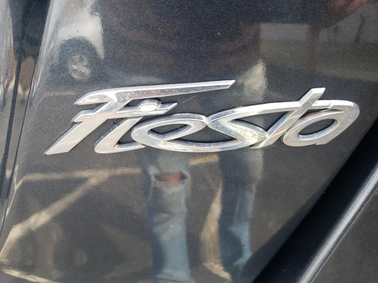 Ford Fiesta 5dr HB SE 2011