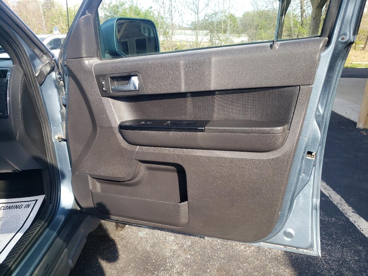 Ford Escape FWD 4dr Limited 2012