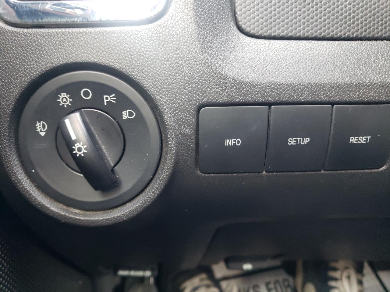 Ford Escape FWD 4dr Limited 2012