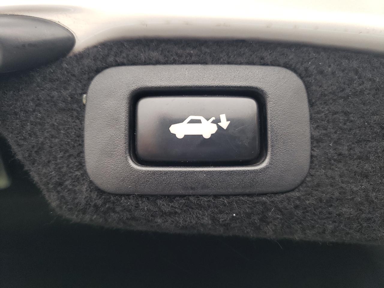 Lexus LS 460 4dr Sdn AWD 2011