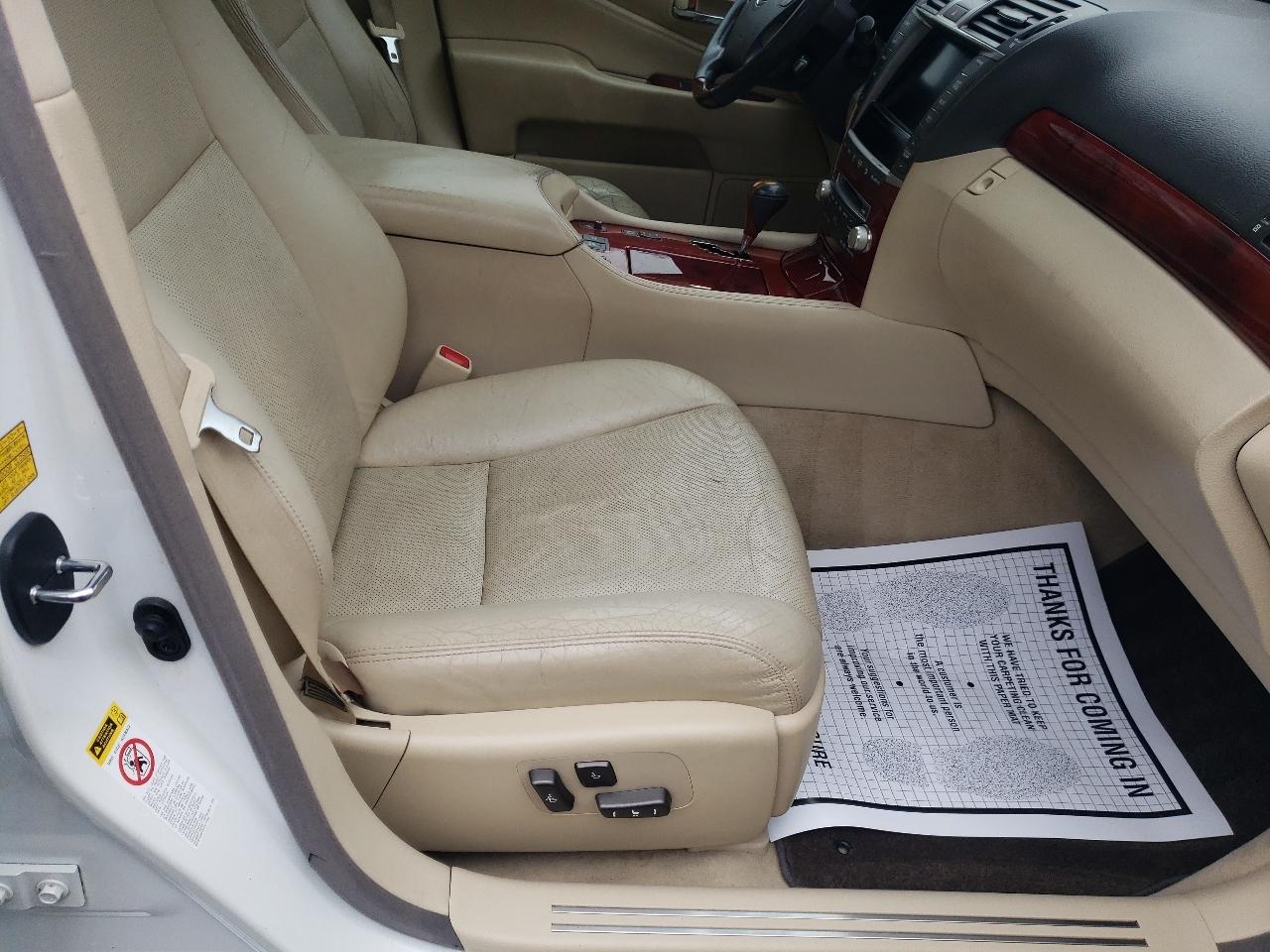 Lexus LS 460 4dr Sdn AWD 2011