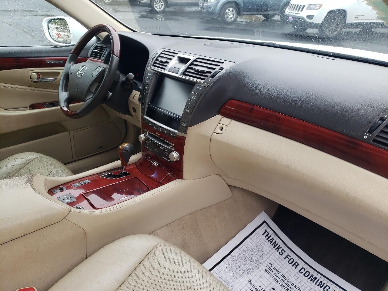 Lexus LS 460 4dr Sdn AWD 2011