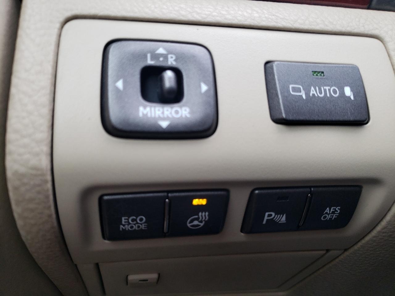 Lexus LS 460 4dr Sdn AWD 2011