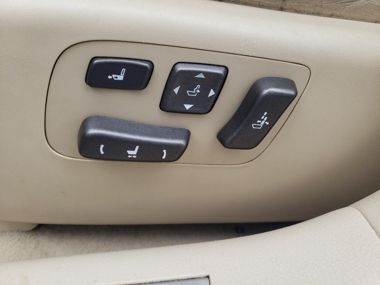 Lexus LS 460 4dr Sdn AWD 2011