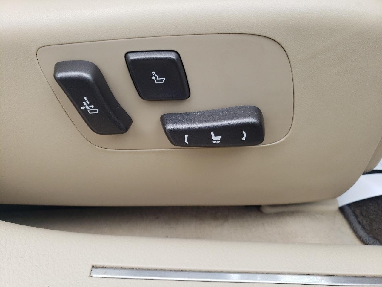 Lexus LS 460 4dr Sdn AWD 2011