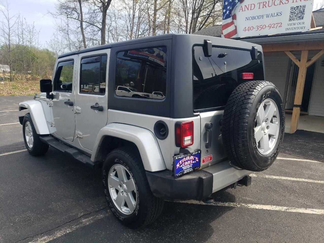 Jeep Wrangler Unlimited 4WD 4dr Sahara 2012