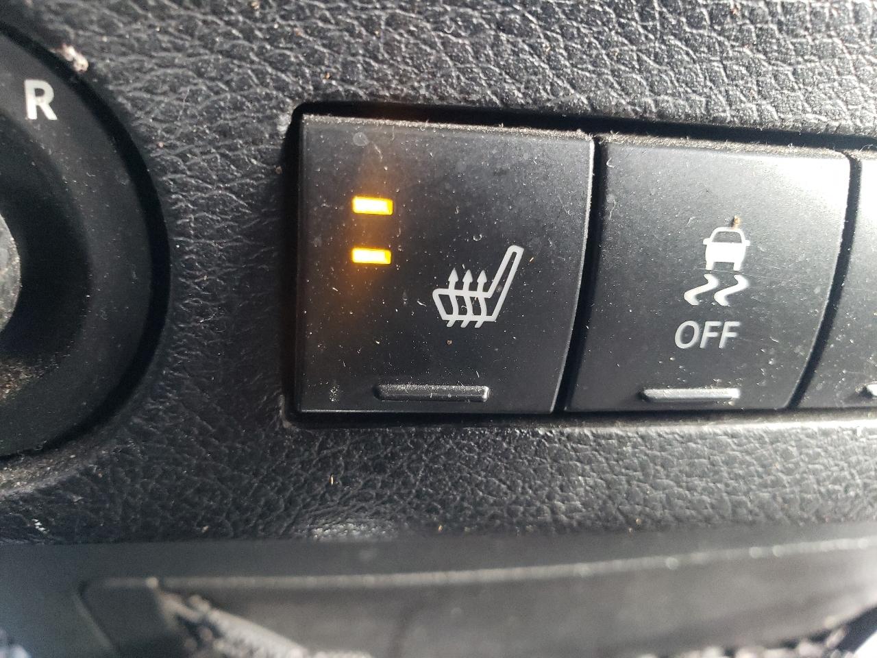 Jeep Wrangler Unlimited 4WD 4dr Sahara 2012