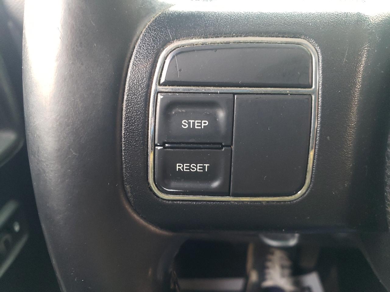 Jeep Wrangler Unlimited 4WD 4dr Sahara 2012