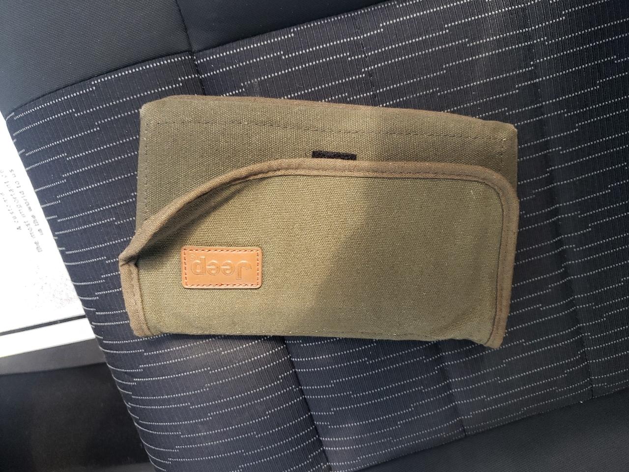 Jeep Wrangler Unlimited 4WD 4dr Sahara 2012