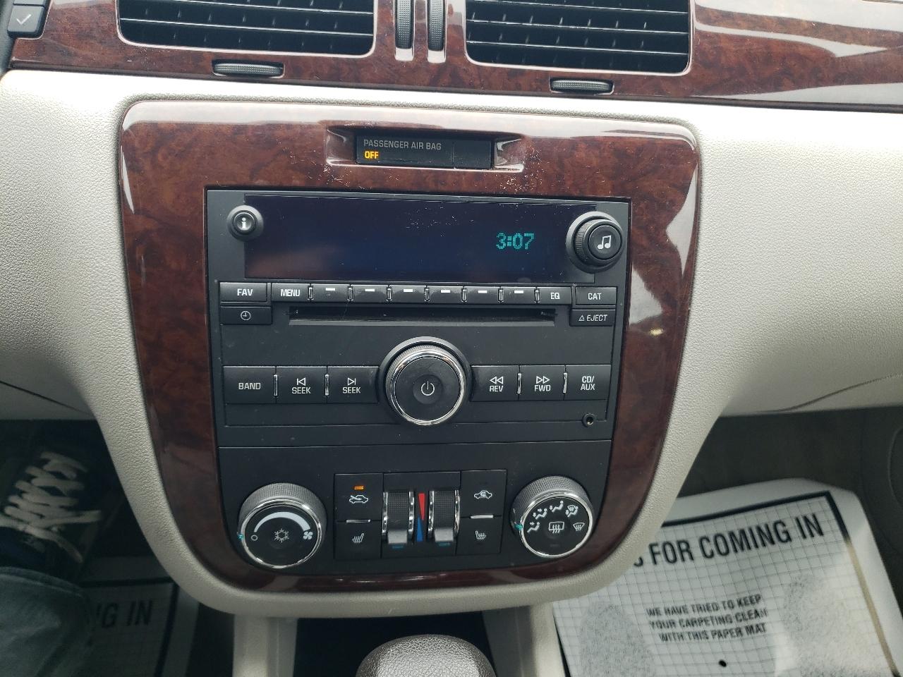 Chevrolet Impala 4dr Sdn LT Retail 2011