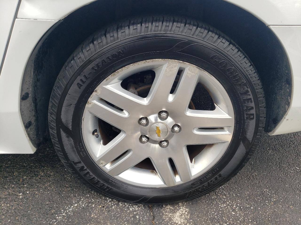 Chevrolet Impala 4dr Sdn LT Retail 2011