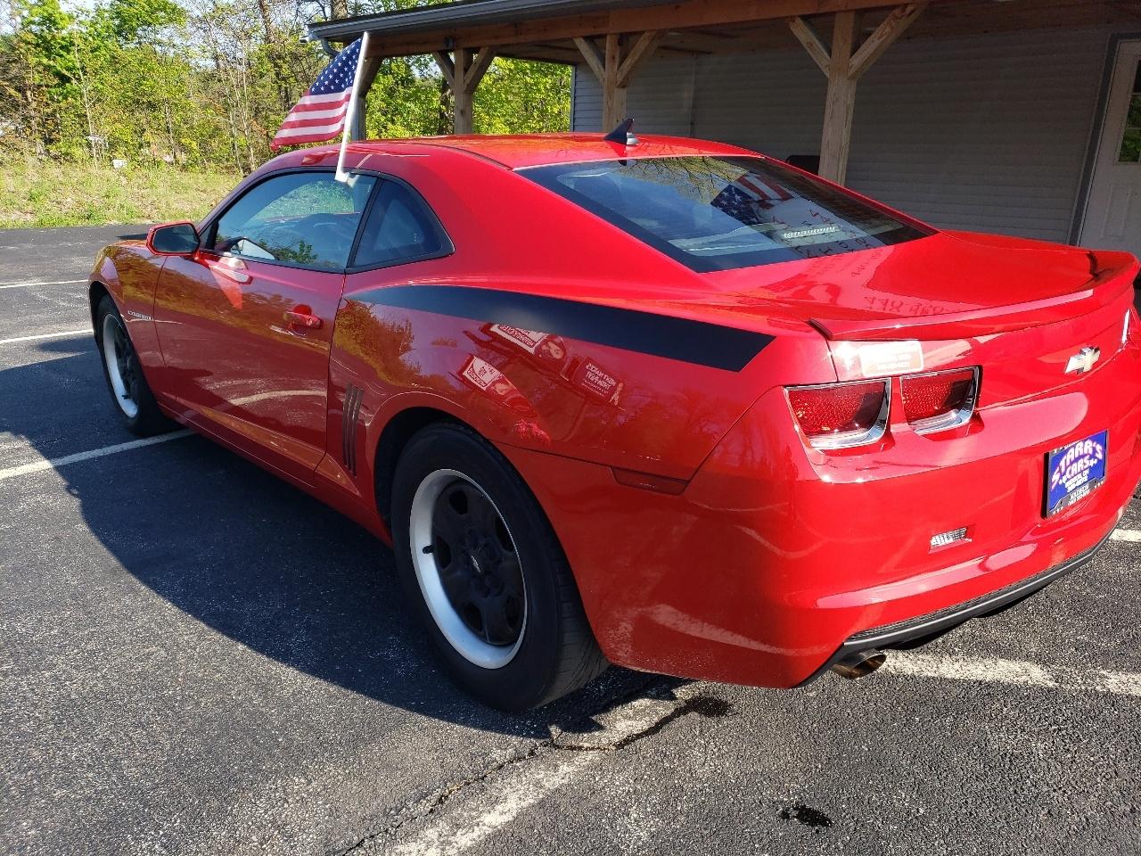Chevrolet Camaro 2dr Cpe 2LS 2012