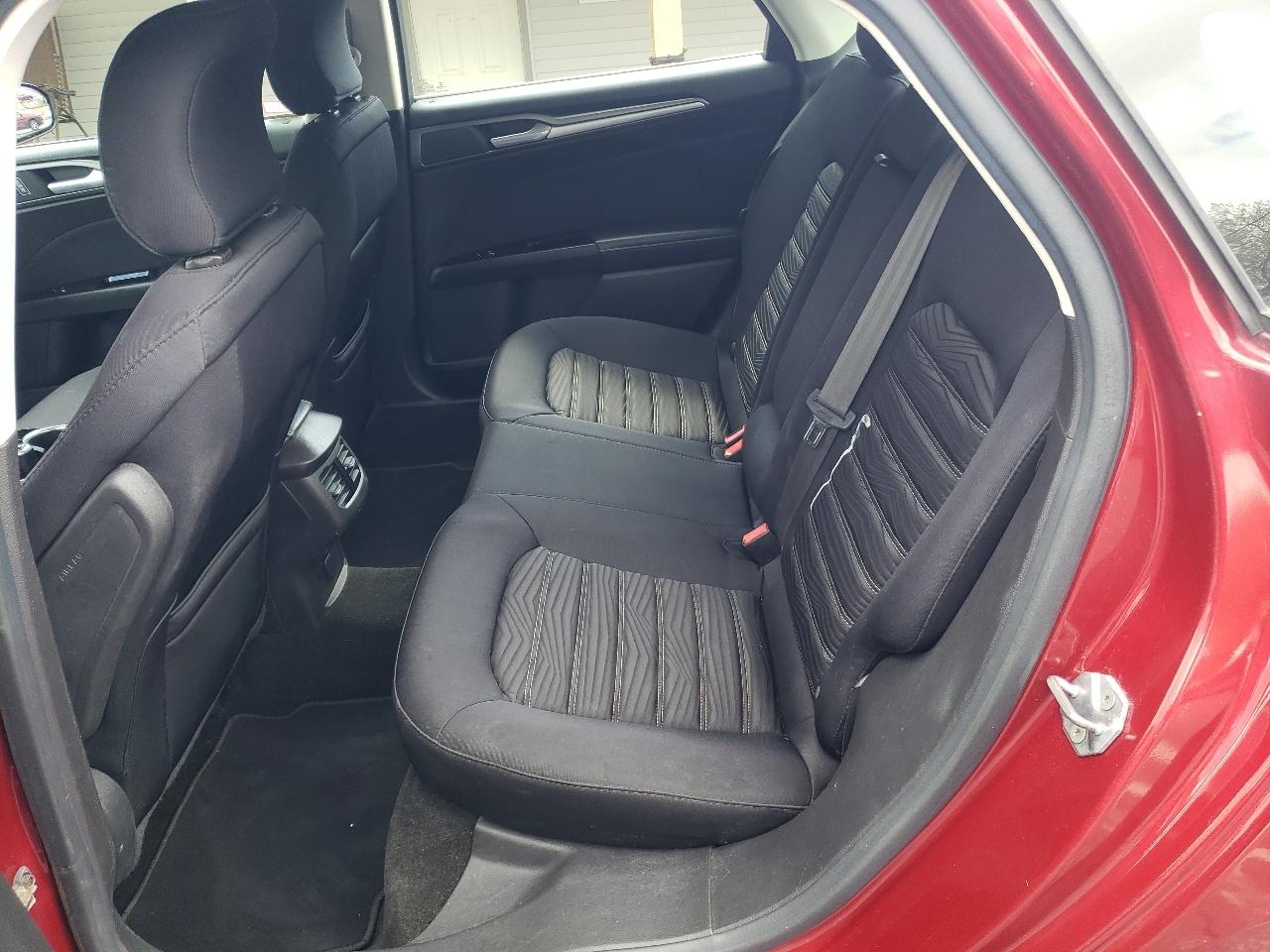 Ford Fusion 4dr Sdn SE FWD 2016