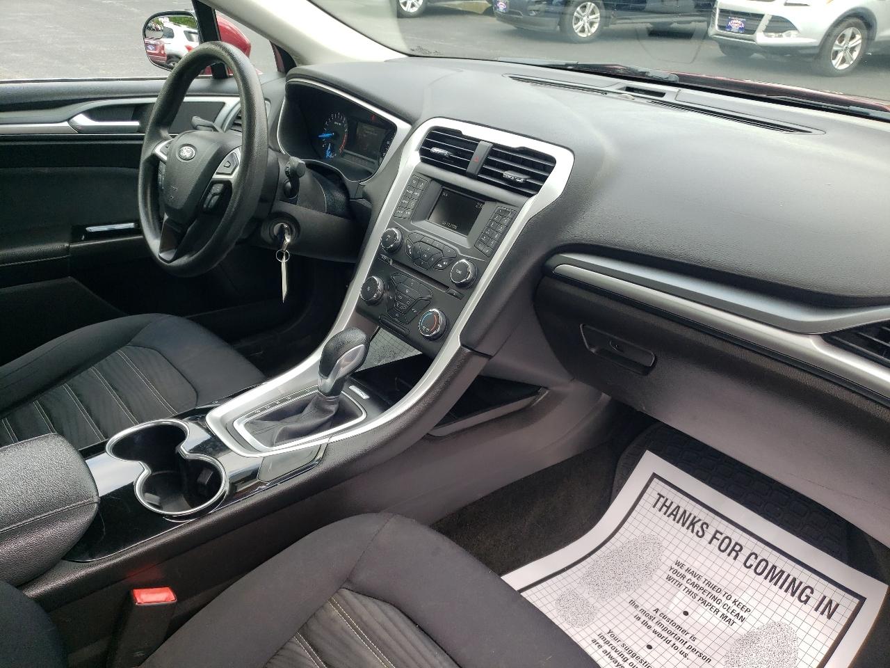 Ford Fusion 4dr Sdn SE FWD 2016