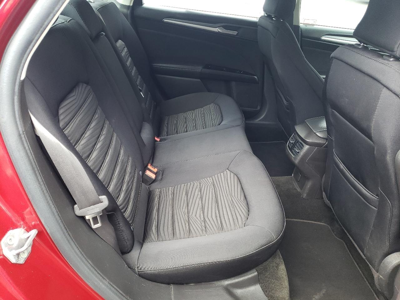 Ford Fusion 4dr Sdn SE FWD 2016