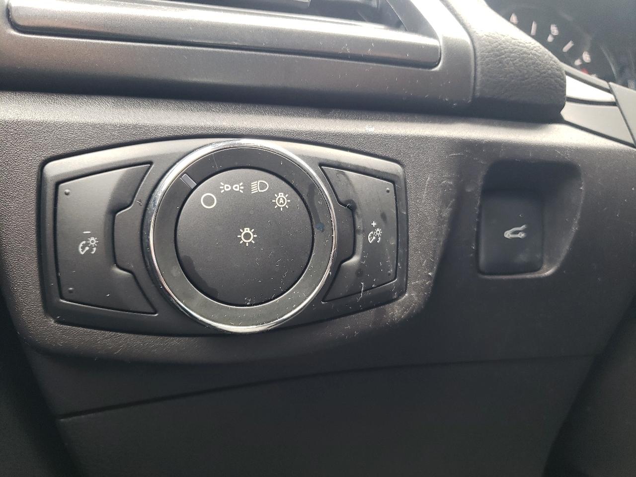 Ford Fusion 4dr Sdn SE FWD 2016